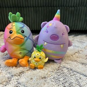 Mariah Elizabeth plushy and figure set